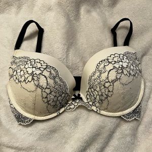Victoria’s Secret bra